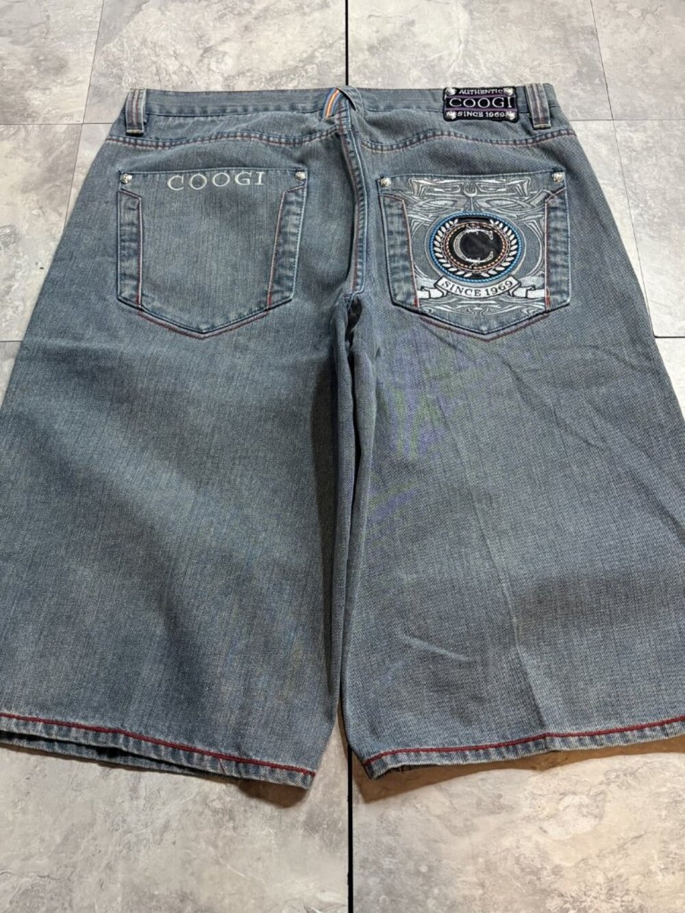 Coogi Baggy Denim Jorts 40 Faded Blue Embroidered